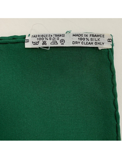 Carré HERMES Brides de Gala vert et blanc en soie