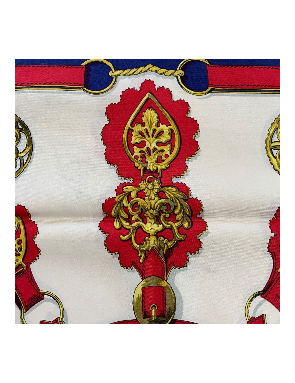 Carré HERMES Cuivreries en soie bleu, blanc, rouge