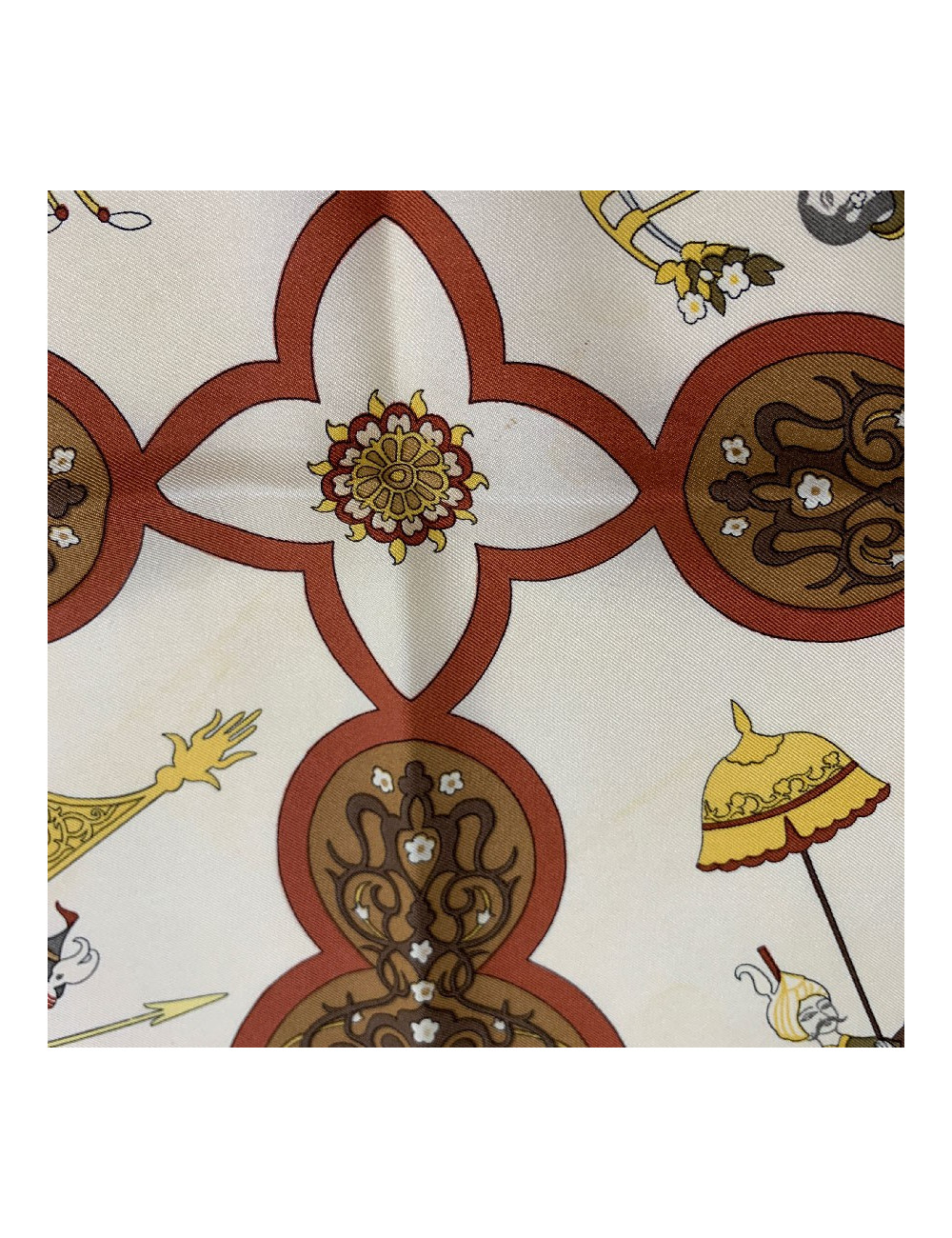 Carré HERMES " Poésie persane" en soie marron