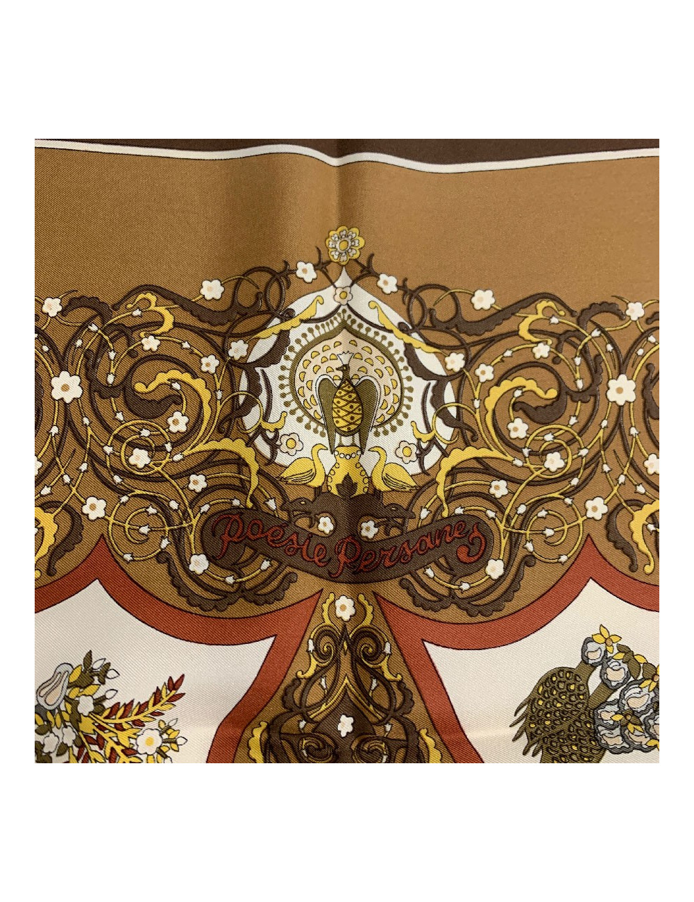 Carré HERMES " Poésie persane" en soie marron