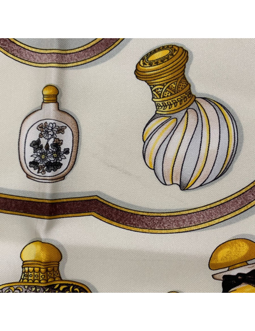 Carré 90 x 90 HERMES soie 100%