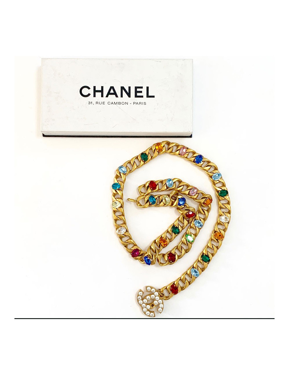 Ceinture imposante CHANEL  chaine et cabochons 80'