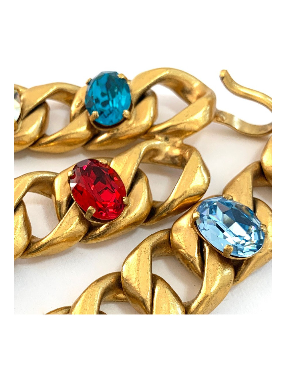 Ceinture imposante CHANEL  chaine et cabochons 80'