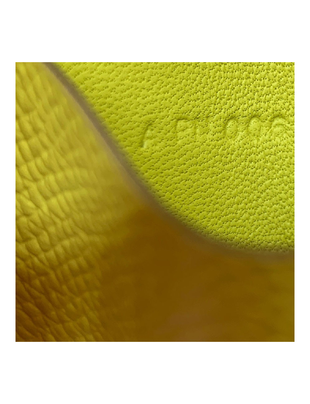 Porte-cartes HERMES Guernesey 3CC jaune en cuir grainé