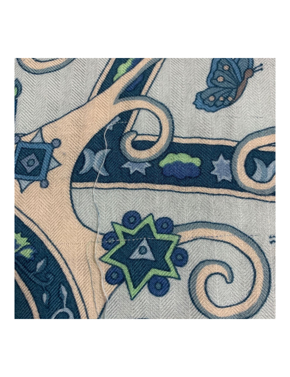 A NETTOYER Carré Hermes " Peuple du vent " 