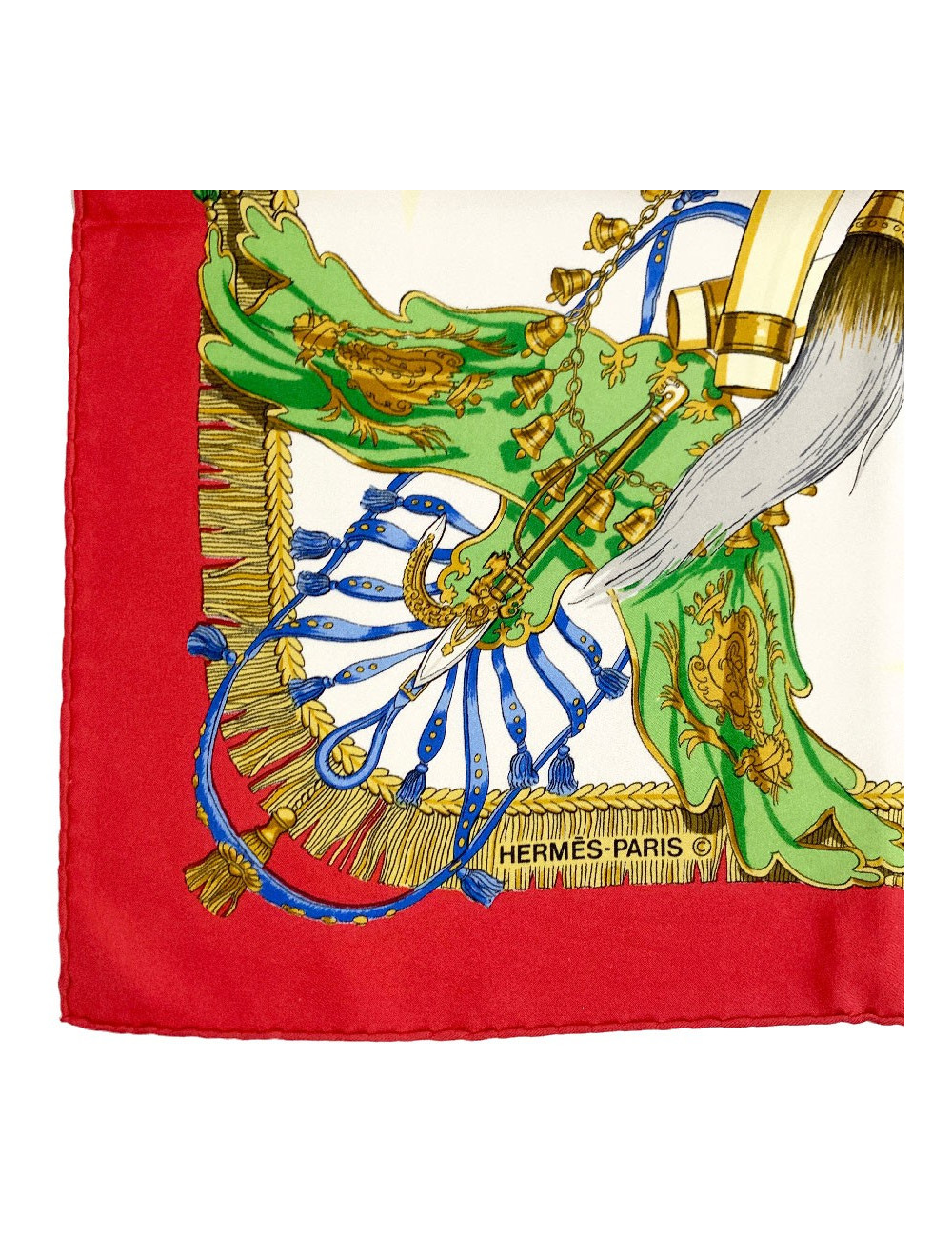 Carré HERMES "Caparaçons de la France et de l'Inde" soie 100 %