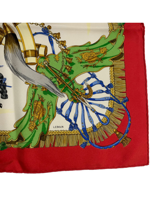 Carré HERMES "Caparaçons de la France et de l'Inde" soie 100 %