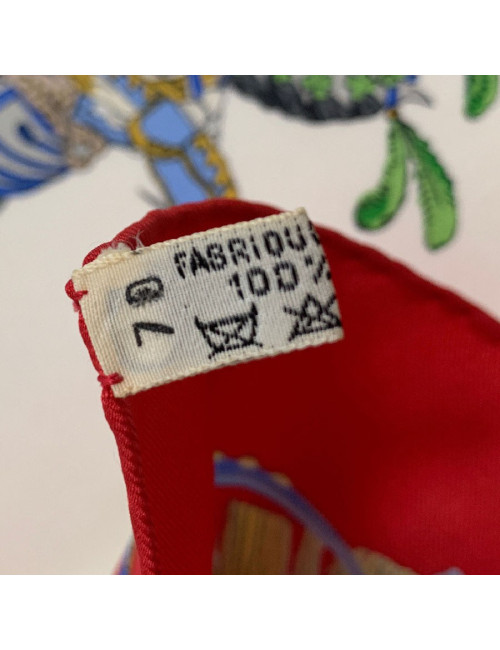 Carré HERMES "Caparaçons de la France et de l'Inde" soie 100 %