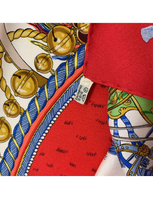 Carré HERMES "Caparaçons de la France et de l'Inde" soie 100 %