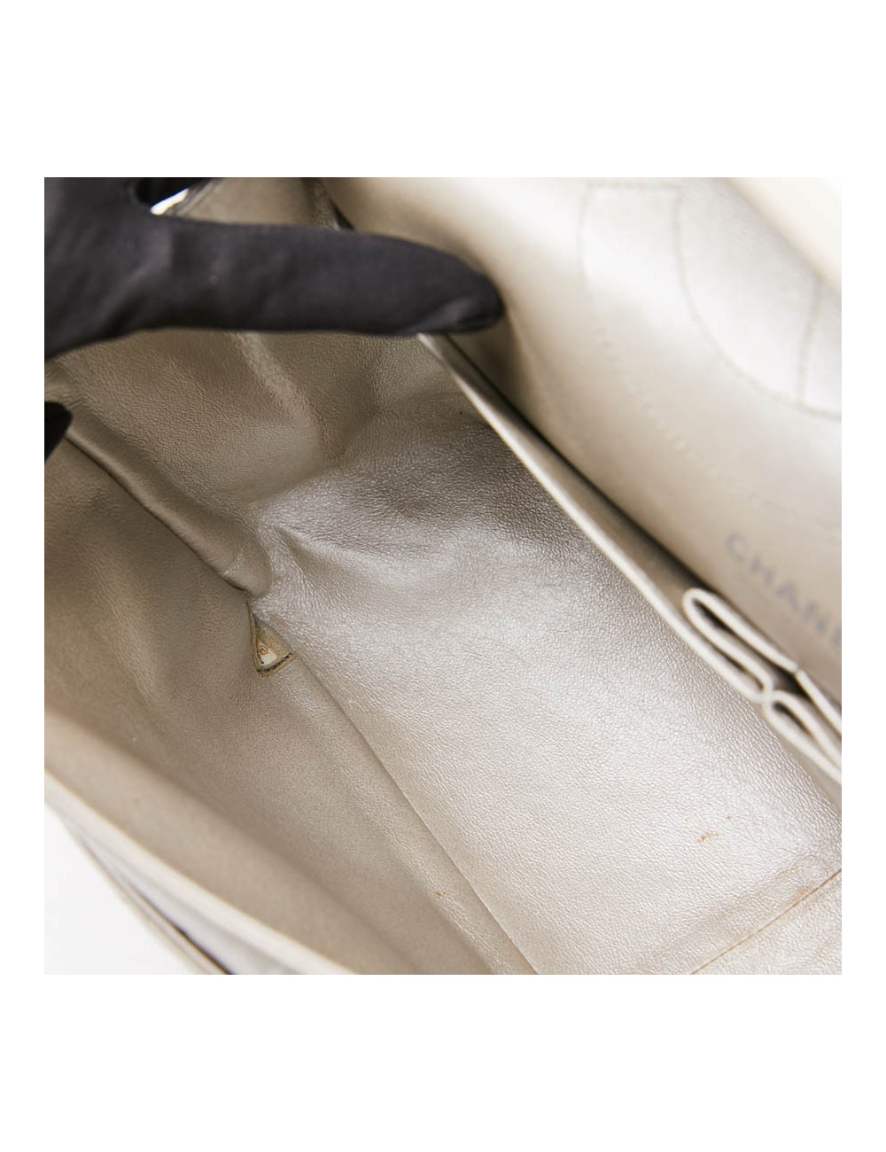 2.55 CHANEL cuir argent