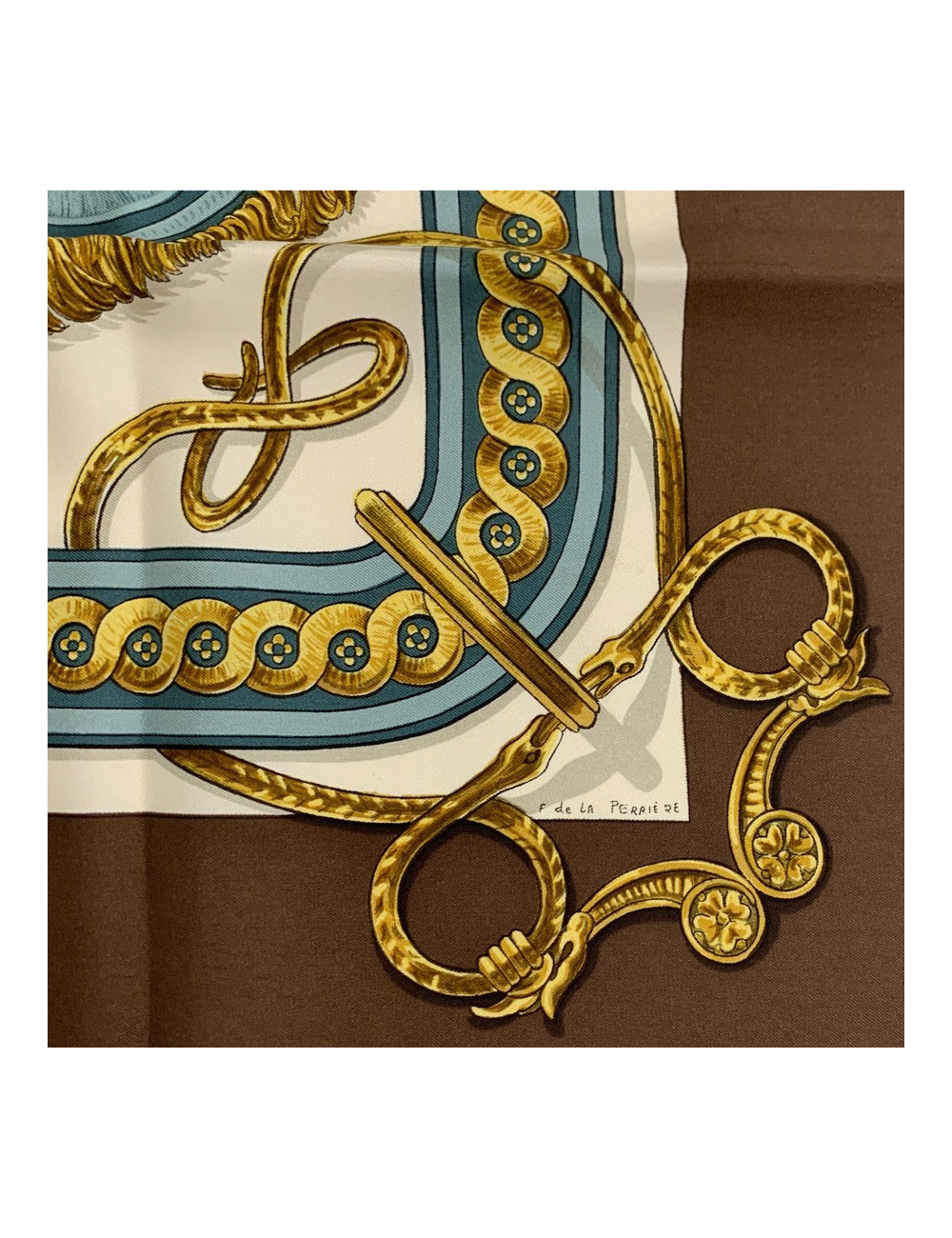 Carré 90 x 90 HERMES soie 100% "Bride de Cour"