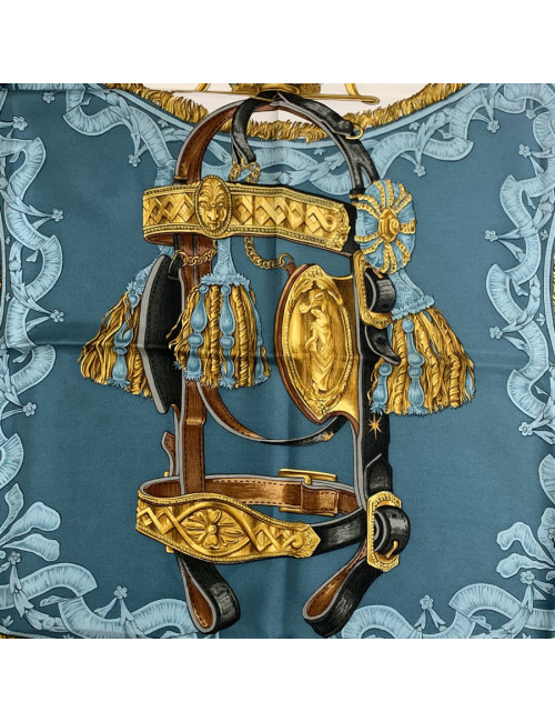 Carré 90 x 90 HERMES soie 100% "Bride de Cour"