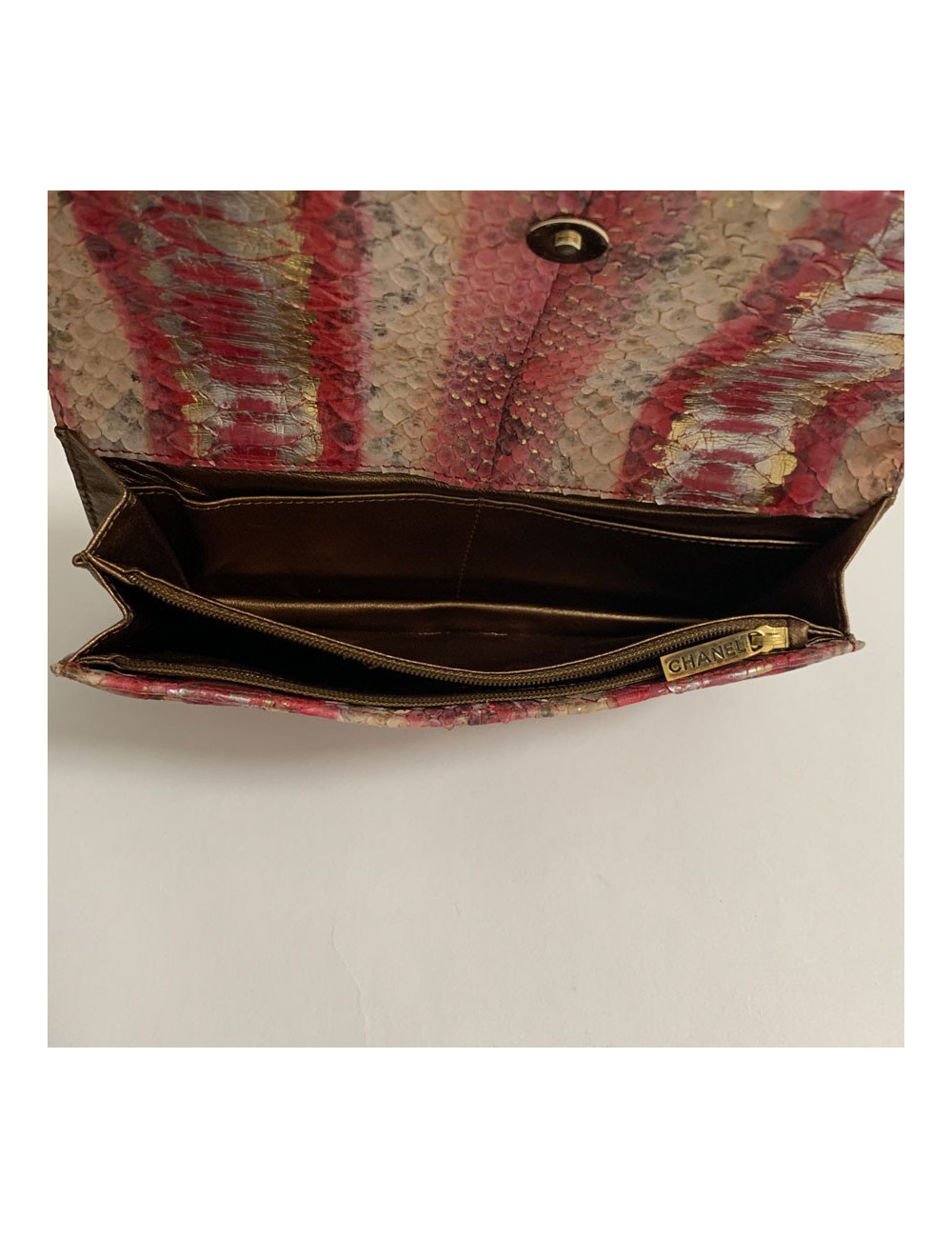 Pochette CHANEL python beige rose rouge