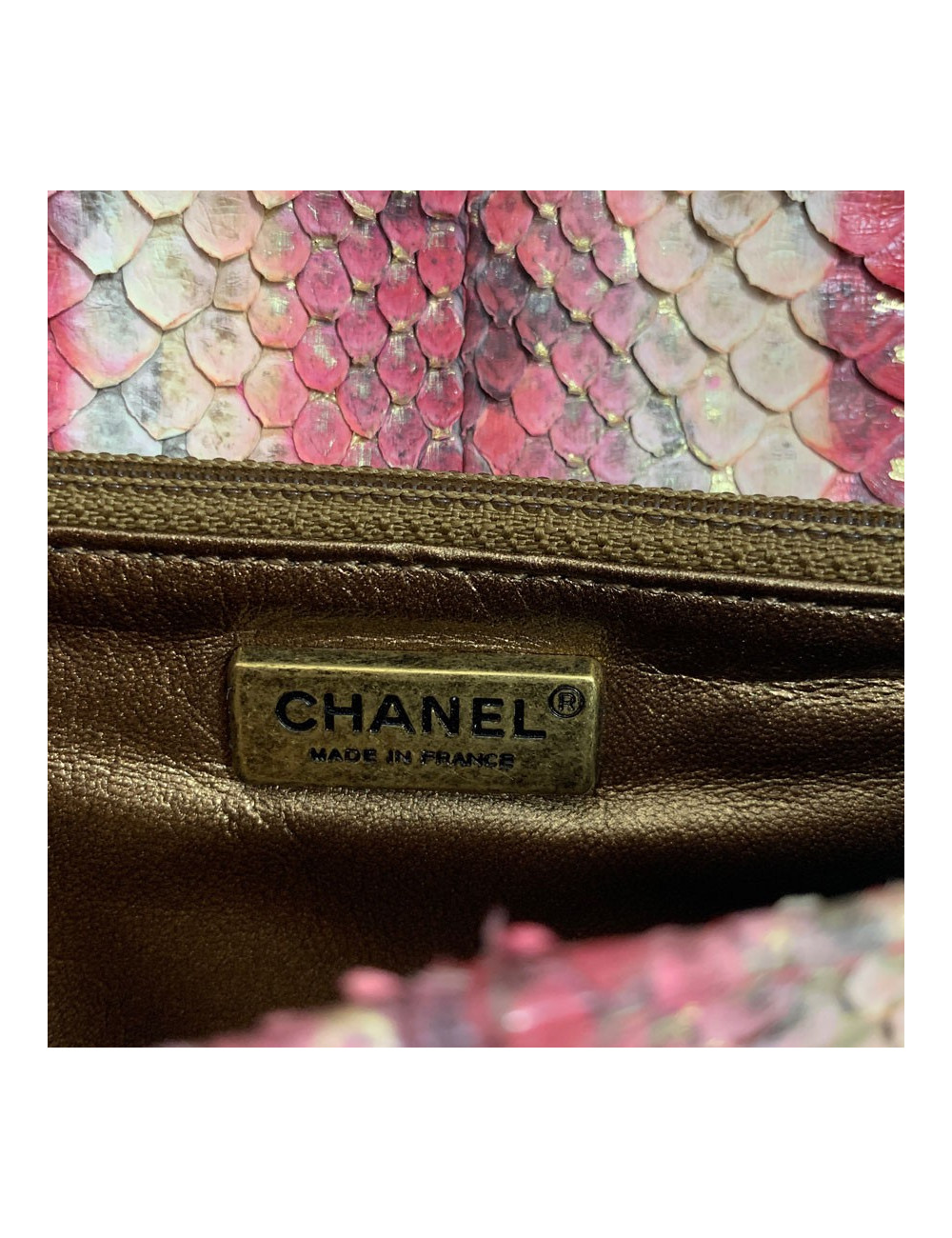 Pochette CHANEL python beige rose rouge