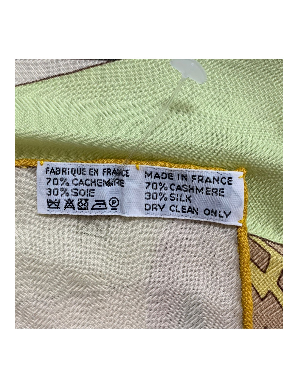 Châle HERMES "Les trésors  d'un artis" vert et vieux rose