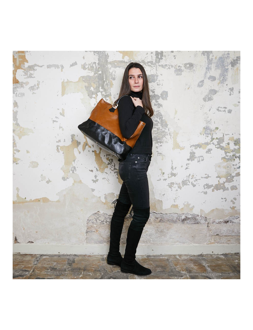 Cabas FENDI bicolore en cuir marron et noir 