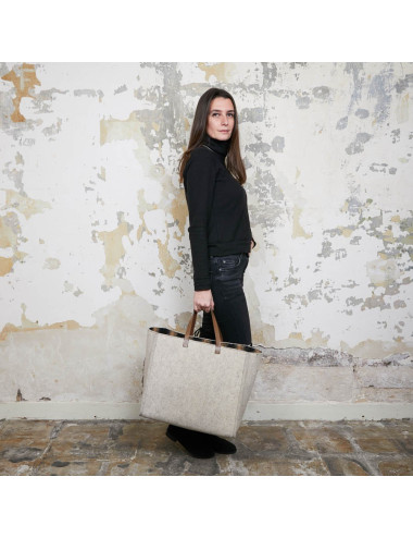 Grand cabas FENDI en laine bouillie beige GM