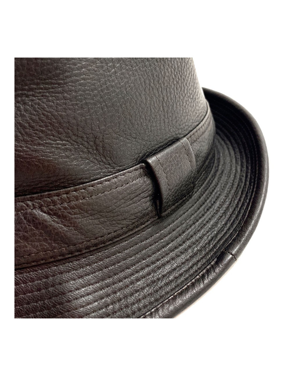 Chapeau HERMES en cuir marron foncé