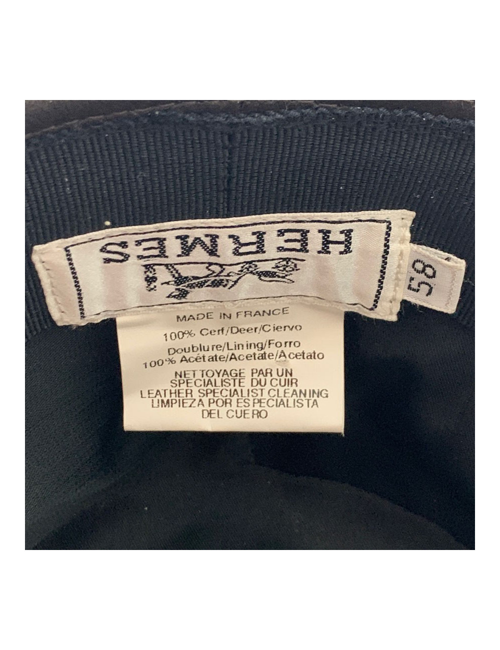 Chapeau HERMES en cuir marron foncé T58