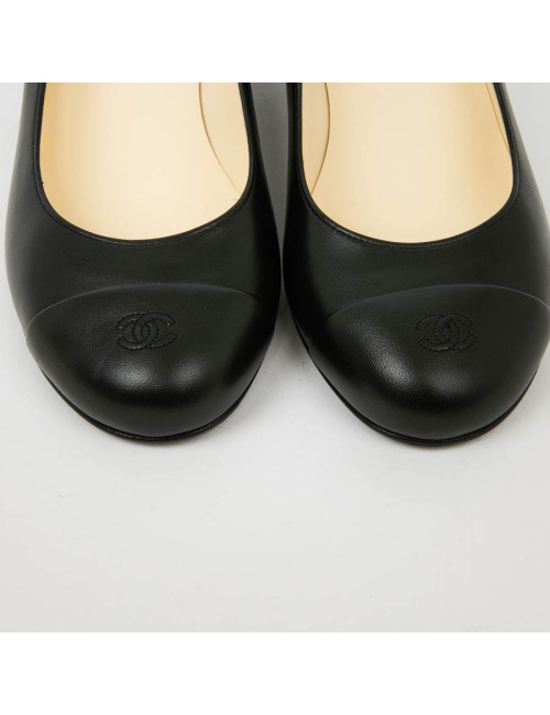 Escarpins CHANEL cuir noir T35