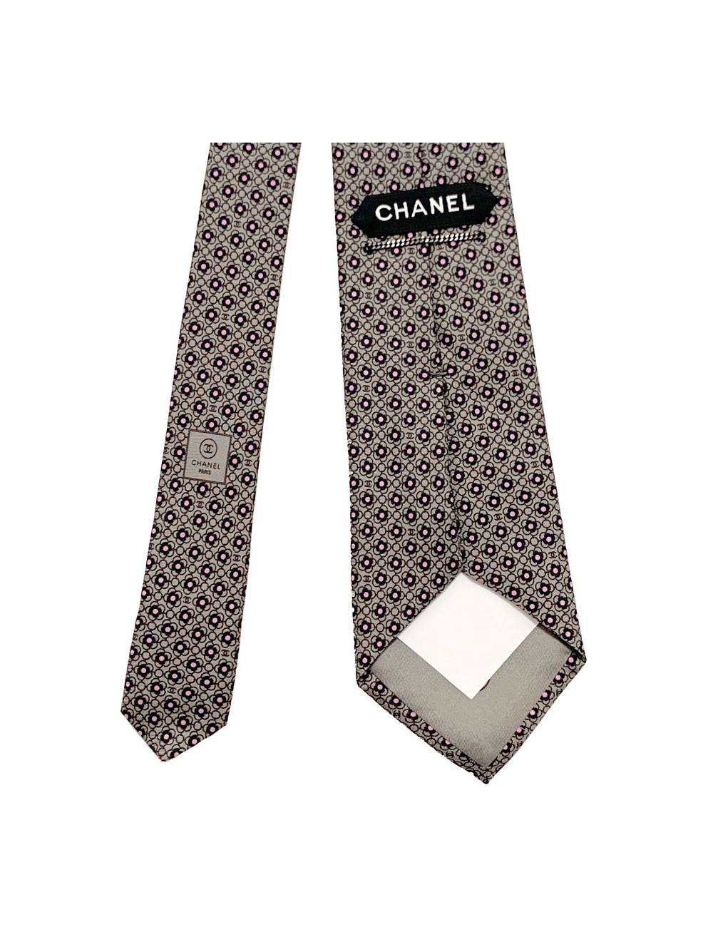 Cravate CHANEL en soie 100%