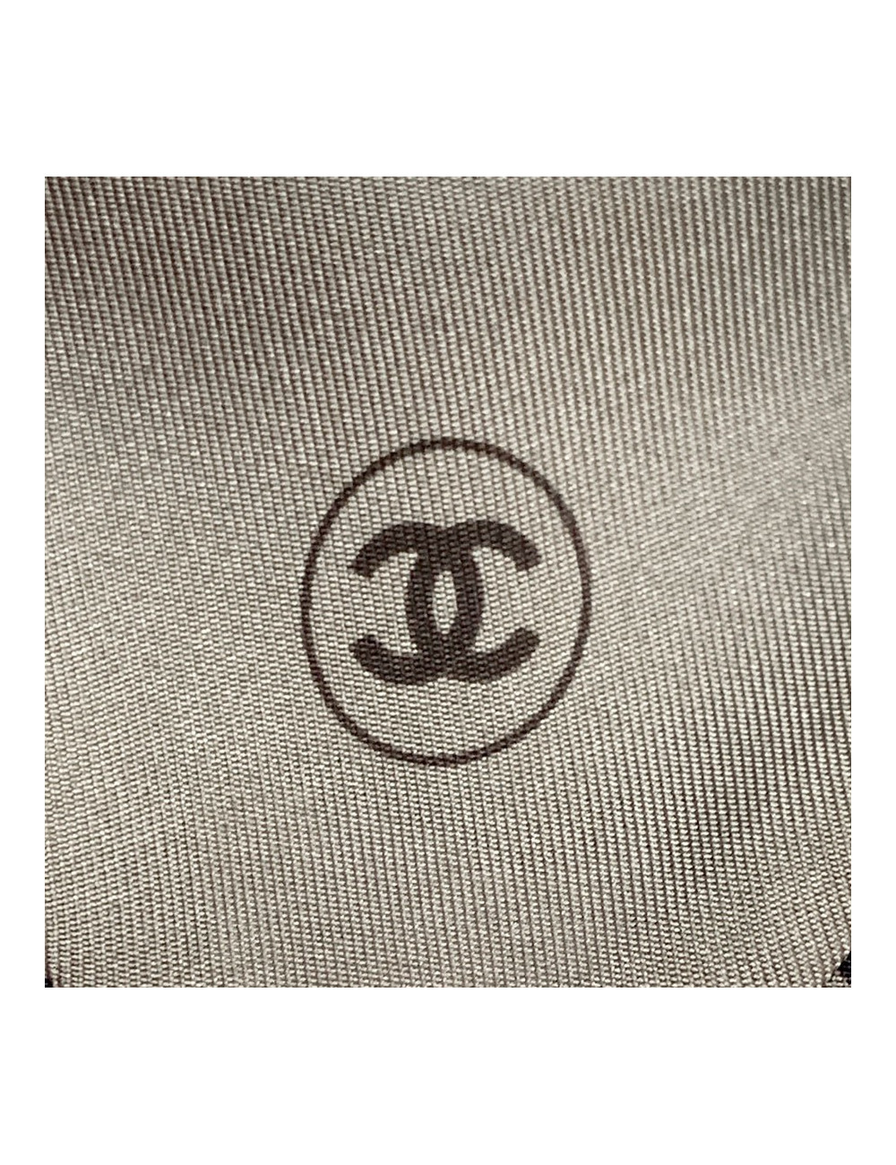 Cravate CHANEL en soie 100%