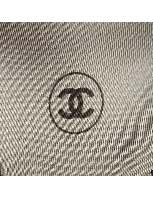 Cravate CHANEL en soie 100%