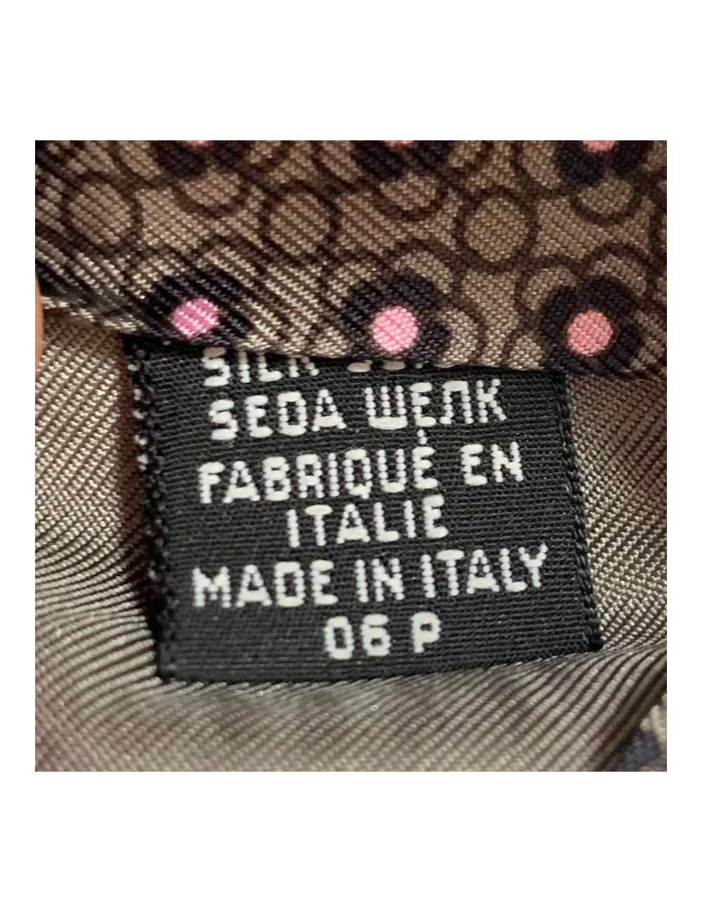 Cravate CHANEL en soie 100%