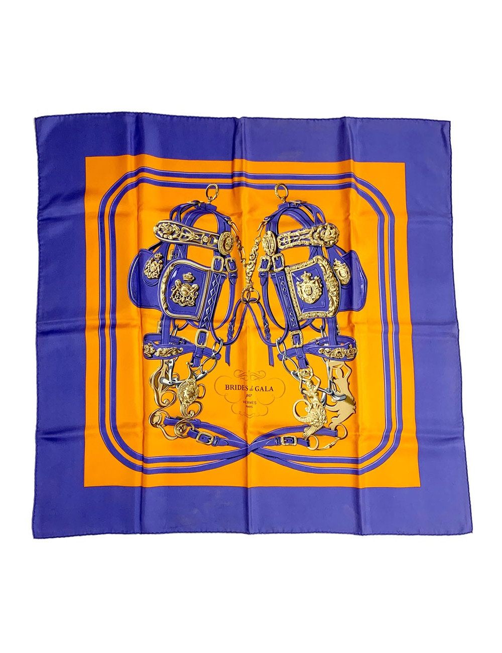 Carré HERMES Brides de Gala mauve en soie