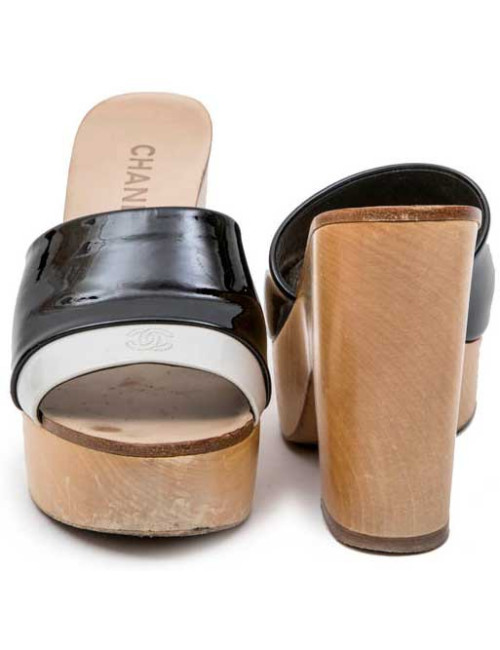 Sabots T 37.5 CHANEL en bois