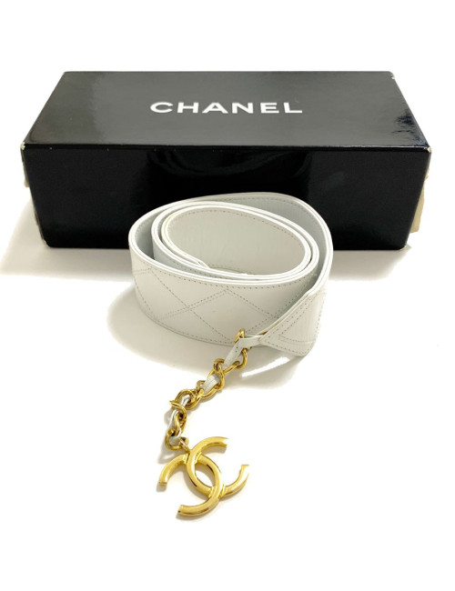 Ceinture blanche CHANEL vintage en cuir T75