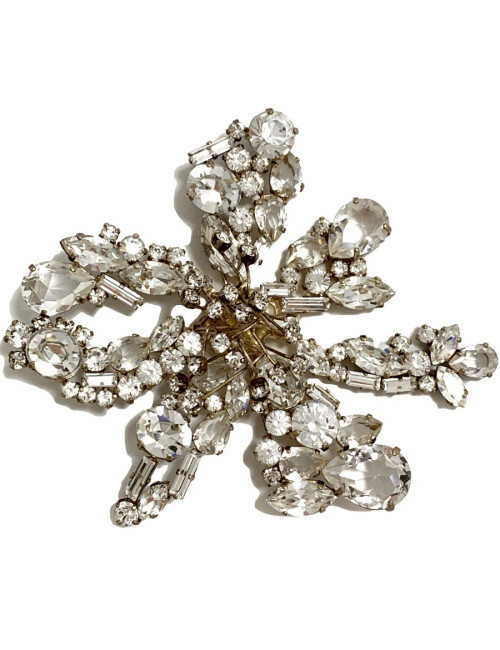 Broche CHRISTIAN LACROIX en brillants 