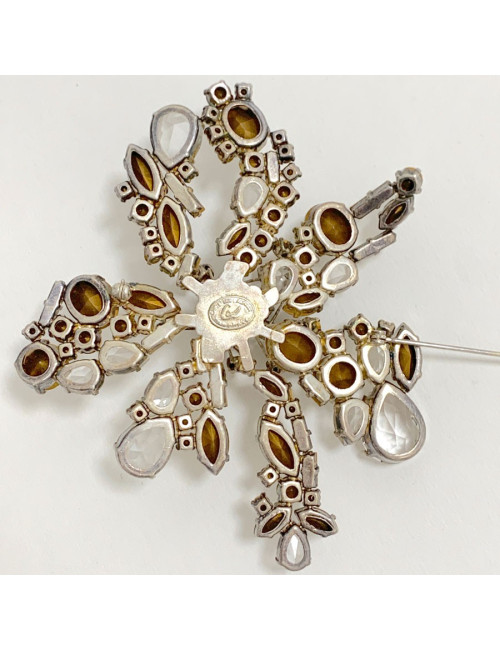 Broche CHRISTIAN LACROIX en brillants 