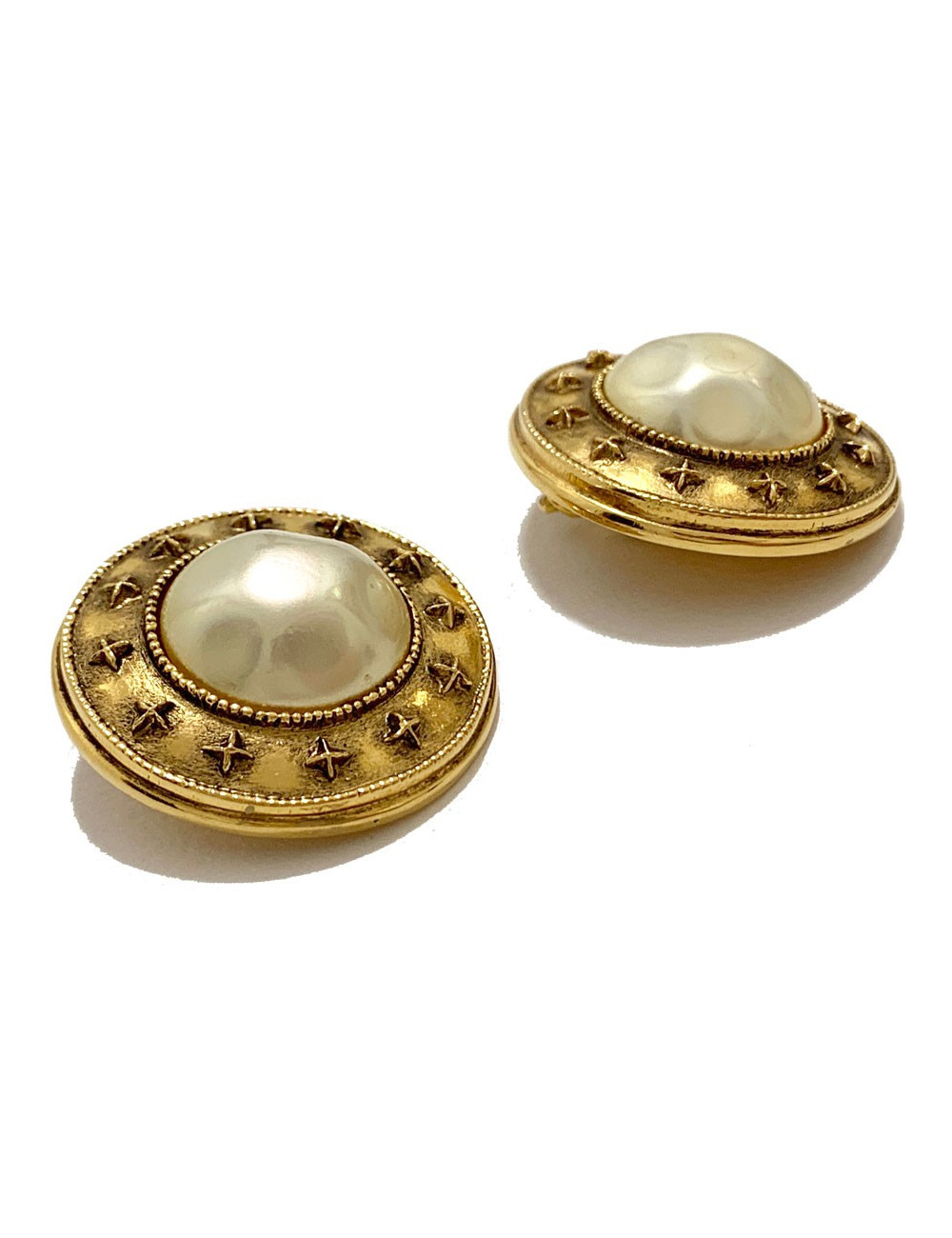 Boucles d'oreille clips CHANEL 80'