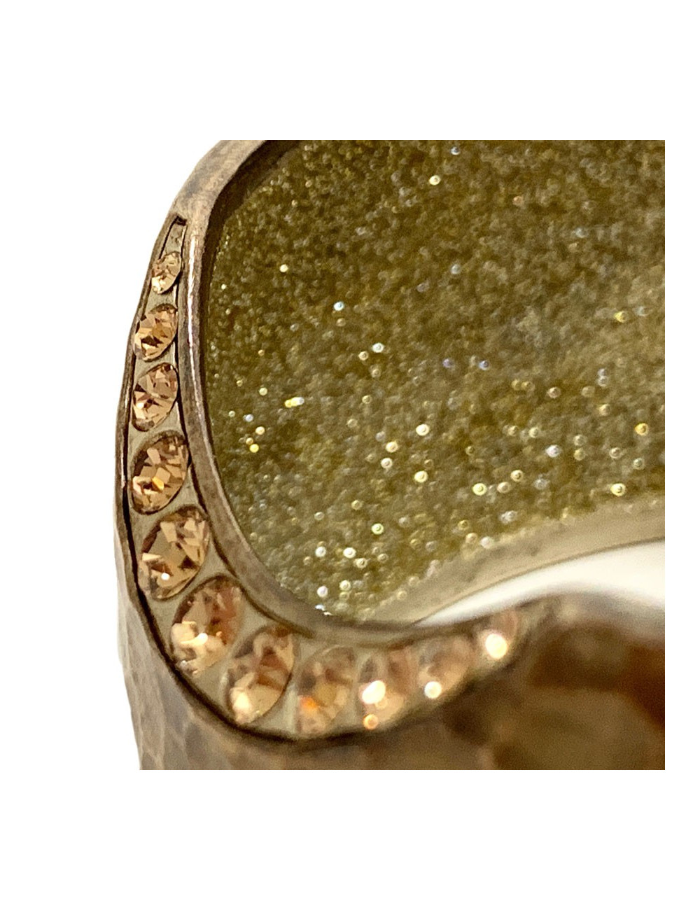 Manchette CHANEL bronze martelée et strass