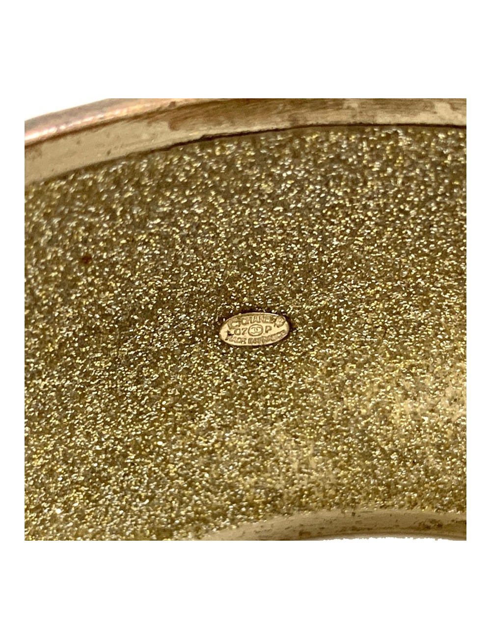 Manchette CHANEL bronze martelée et strass