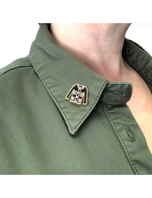 Pin's CHANEL VESTE