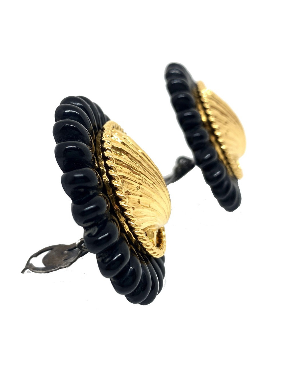 Clips CHANEL Coquille Saint Jacques