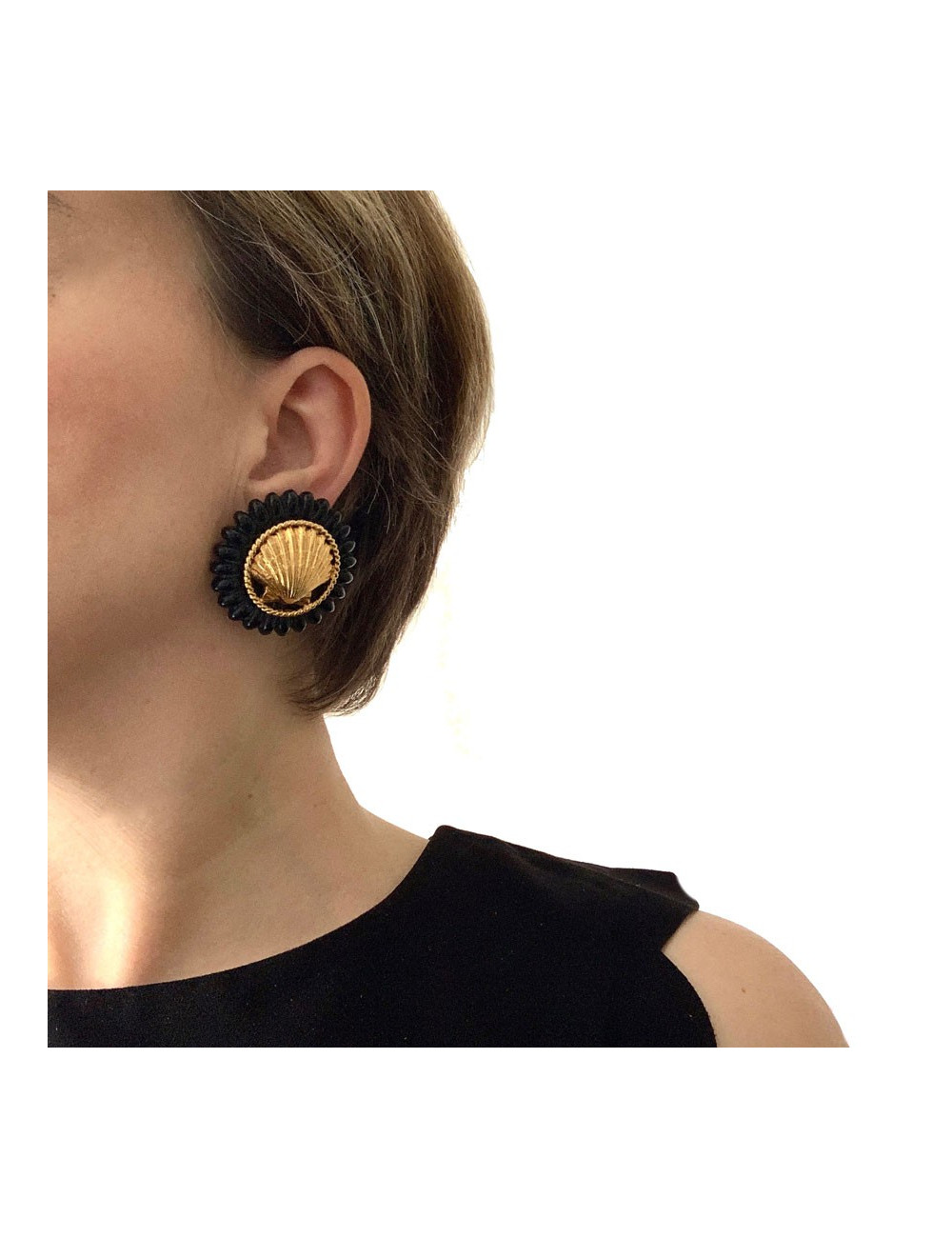 Clips CHANEL Coquille Saint Jacques