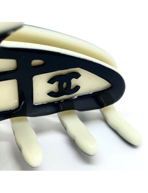 Pince à cheveux CHANEL noire et blanche