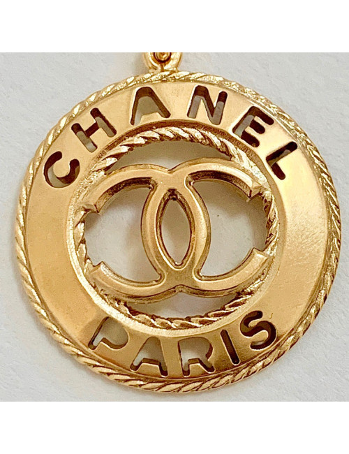 Collier CHANEL pendentif CC CHANEL PARIS