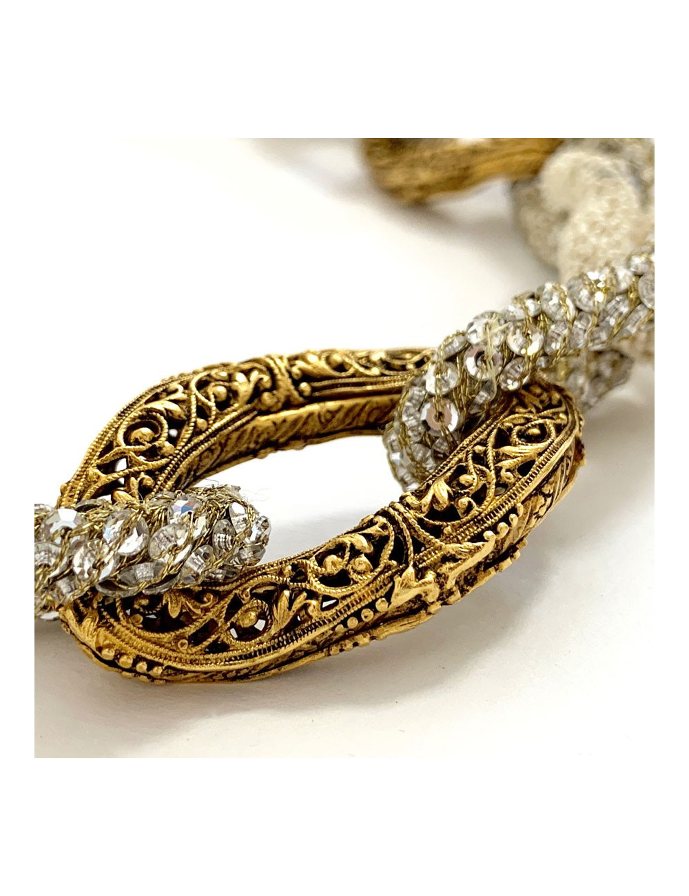 Collier chaine dorée/perles