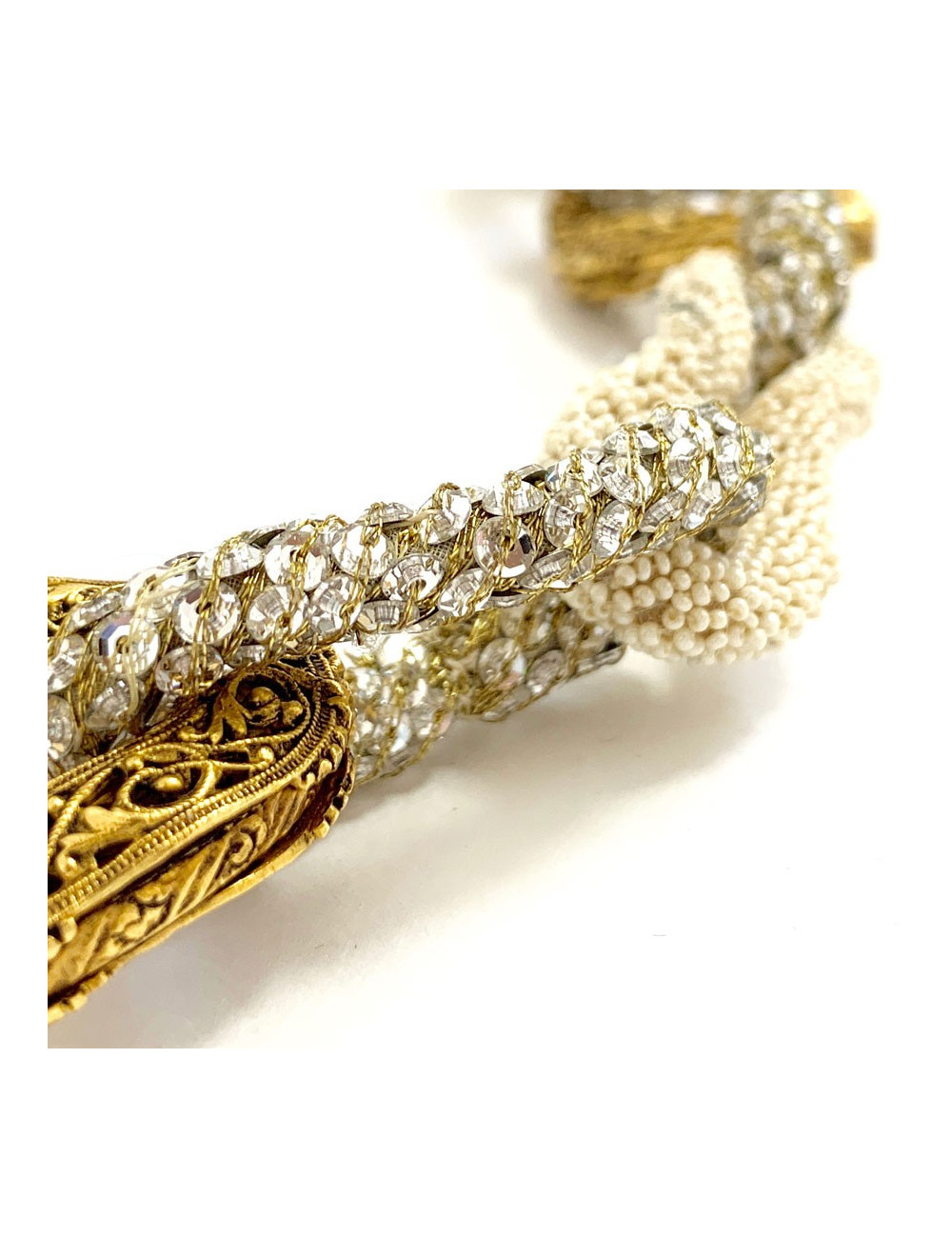 Collier chaine dorée/perles