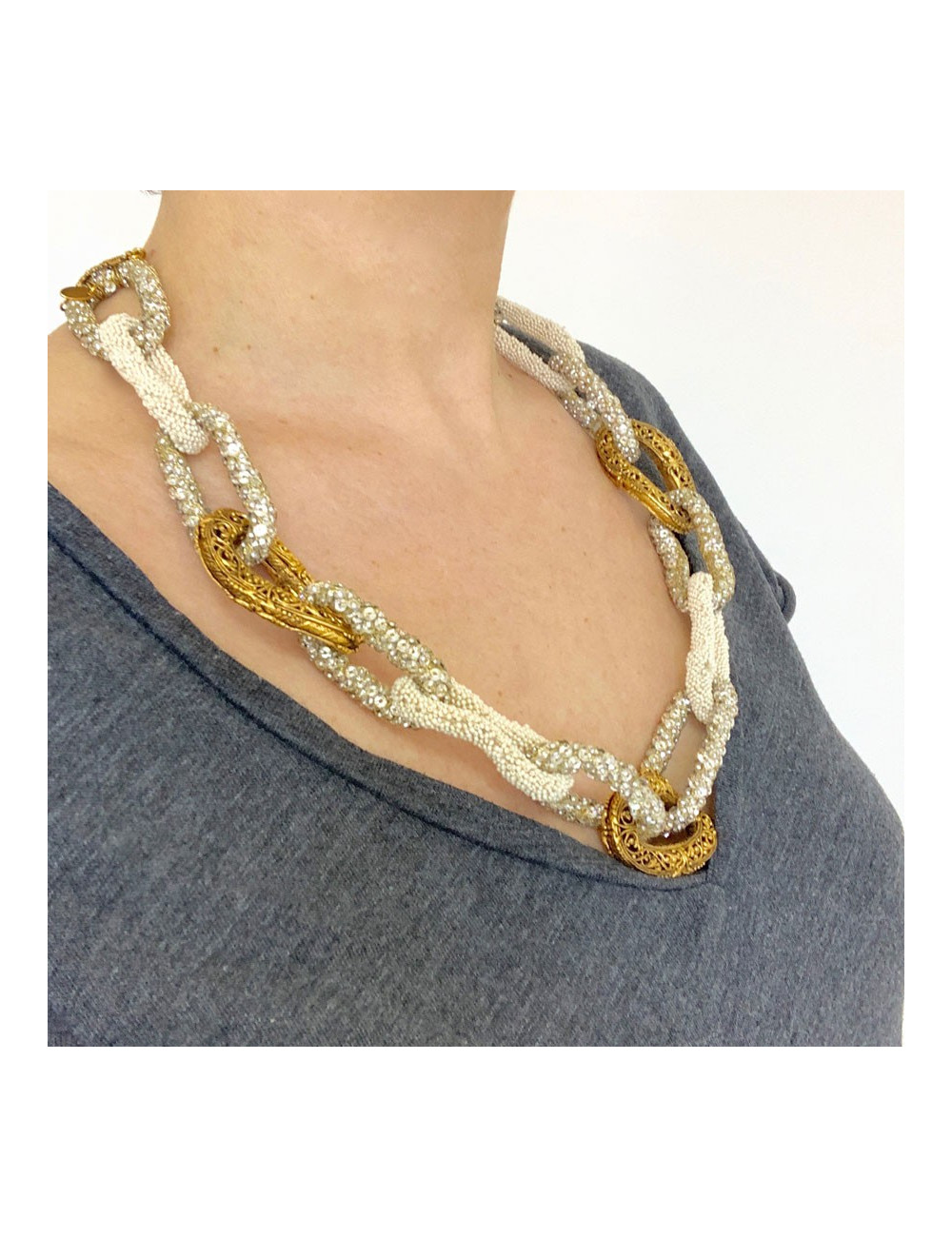 Collier chaine dorée/perles