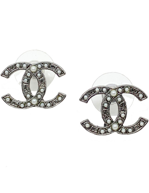Boucles d'oreille CHANEL perles nacrées
