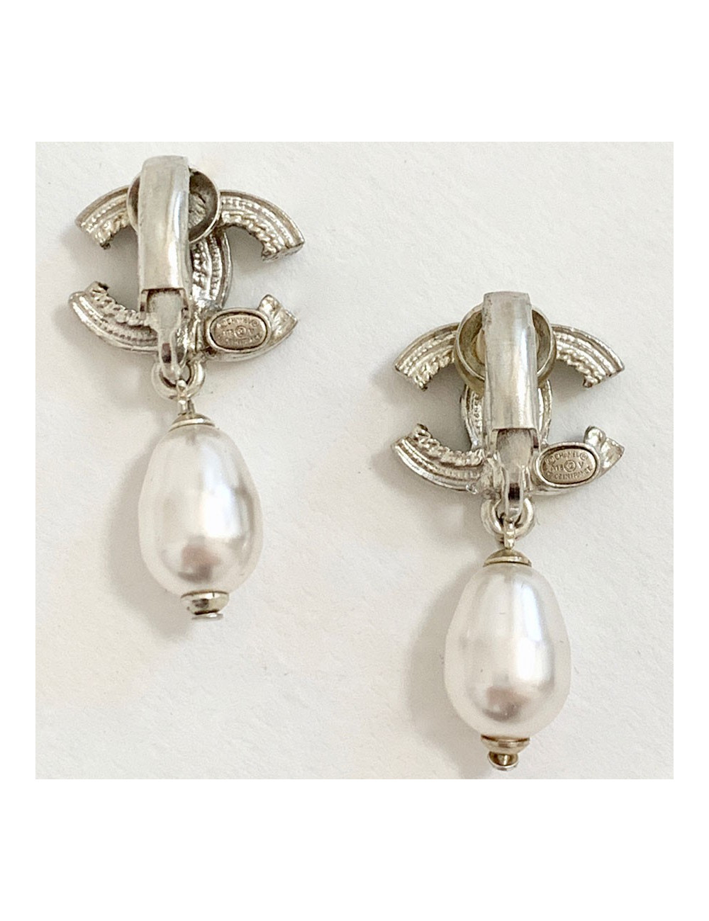 Clips pendants CHANEL perles nacrées