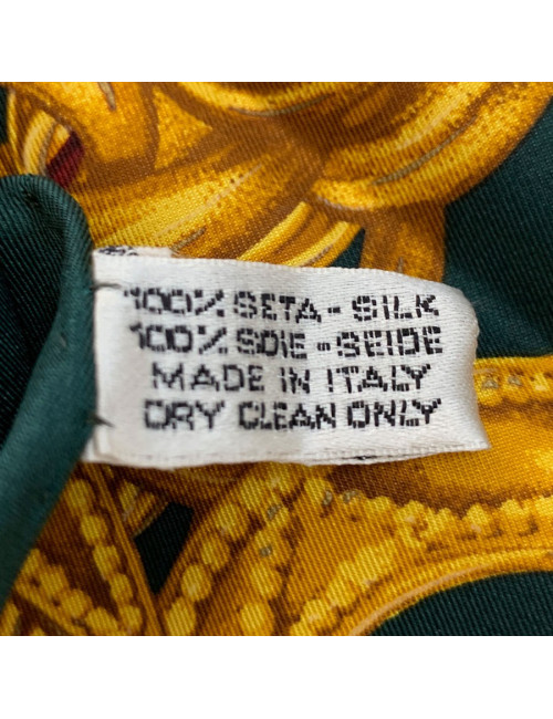 Carré CHANEL soie  vert et imprimés chaînes dorées