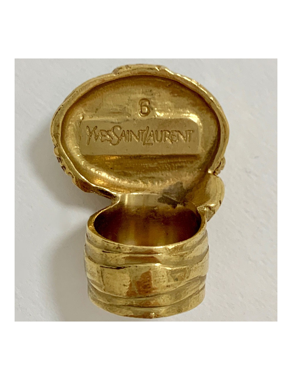 Bague Arty YVES SAINT LAURENT verte T52 par Stefano Pilati