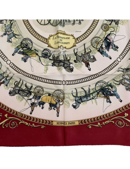 Carré HERMES soie 100 % "Promenade de Longchamps" Vintage
