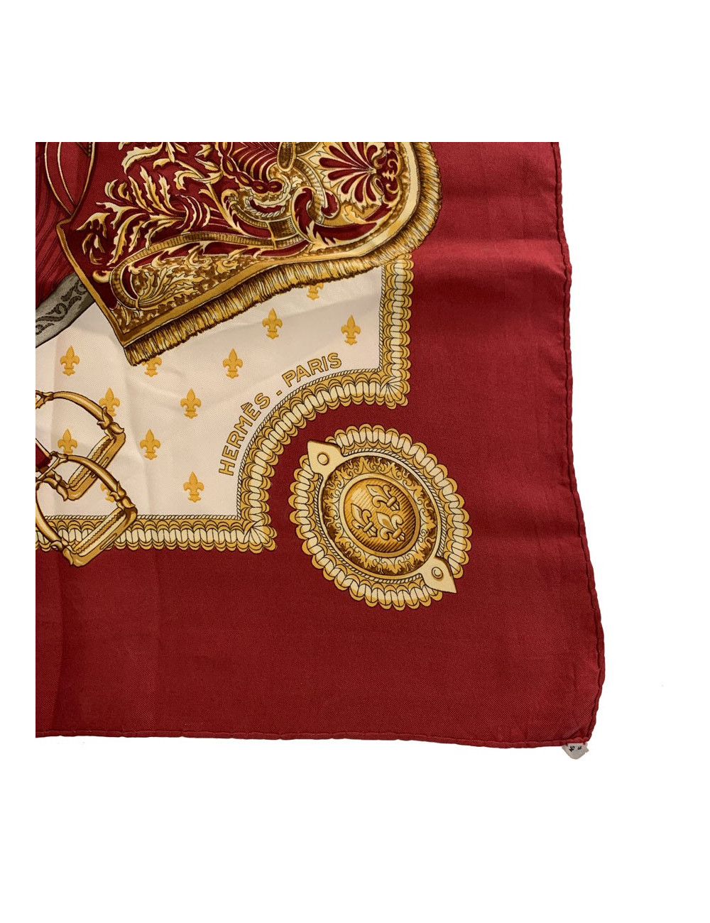 Carré HERMES 90 x 90 soie 100 % "Selles a housse"